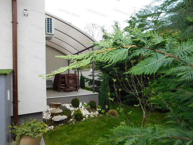 Eladó családi ház, Siófokon 125 M Ft, 3 szobás