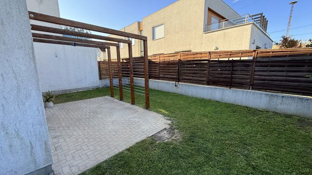 Kiadó téglalakás, albérlet, Veszprémben 300 E Ft / hó