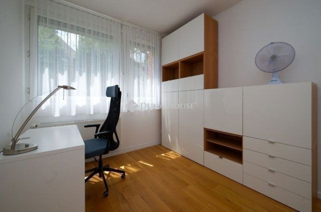 Eladó téglalakás, Budapesten, XII. kerületben 175 M Ft, 3 szobás