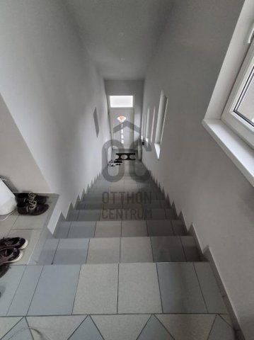 Eladó családi ház, Cegléden 118 M Ft, 4 szobás