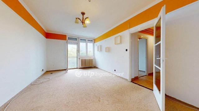 Eladó téglalakás, Nyíregyházán 35.99 M Ft, 1+1 szobás