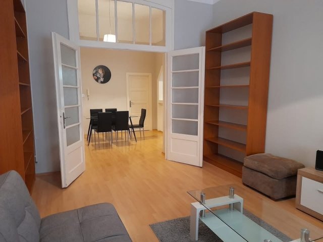 Eladó téglalakás, Szegeden 120 M Ft, 4 szobás