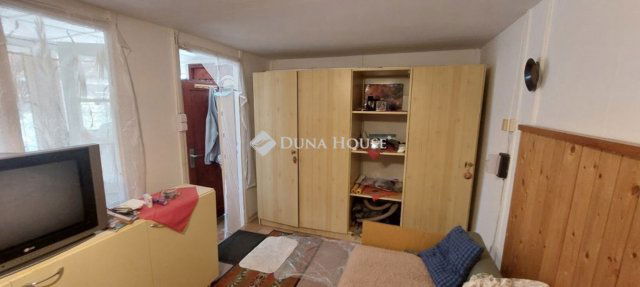 Eladó nyaraló, Tatabányán 15 M Ft, 1 szobás