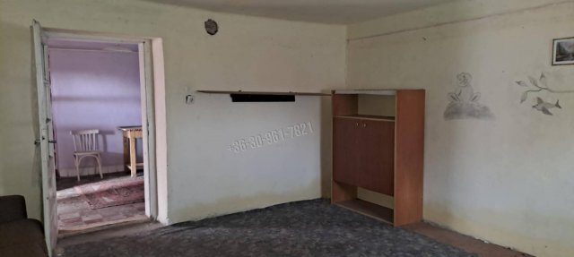 Eladó családi ház, Kevermesen 4.9 M Ft, 2 szobás