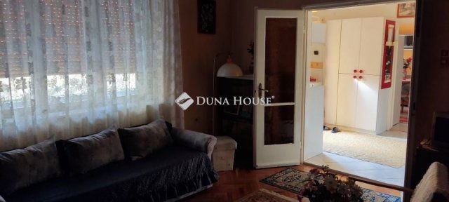 Eladó ikerház, Gyöngyösön, Rózsa utcában 76 M Ft, 5 szobás