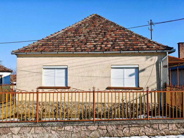 Eladó családi ház, Kocson 55 M Ft, 3 szobás