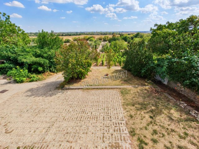 Eladó nyaraló, Mohácson 16.5 M Ft, 1 szobás