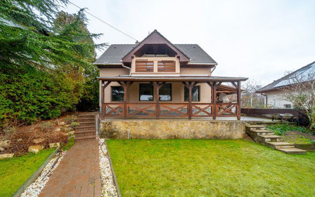 Eladó családi ház, Budaörsön 235 M Ft, 4 szobás