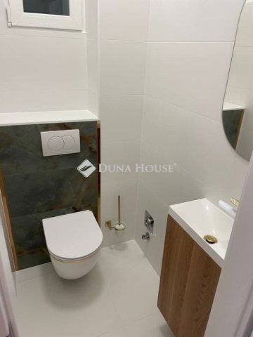 Eladó téglalakás, Budapesten, VII. kerületben 110.9 M Ft