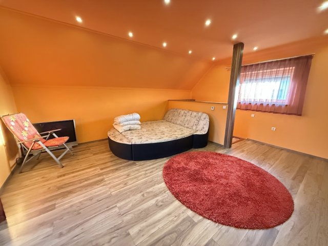 Kiadó téglalakás, albérlet, Pakson 200 E Ft / hó, 1 szobás