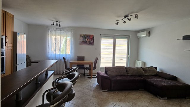 Kiadó téglalakás, albérlet, Debrecenben 240 E Ft / hó, 2 szobás