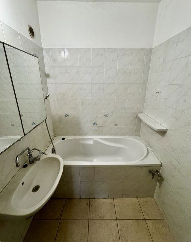 Eladó panellakás, Budapesten, III. kerületben 62.9 M Ft