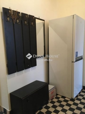 Eladó téglalakás, Budapesten, VIII. kerületben 61.5 M Ft