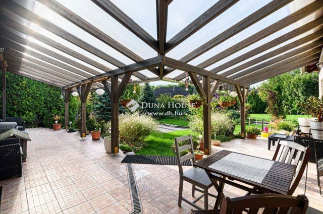 Eladó családi ház, Herceghalomon 230 M Ft, 2+3 szobás