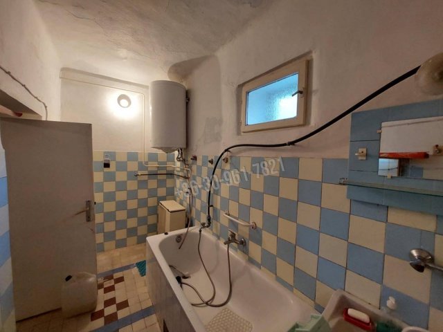 Eladó családi ház, Sarkadon 13 M Ft, 2 szobás