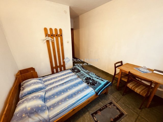 Eladó családi ház, Pilisszentlászlón 225 M Ft, 3+3 szobás