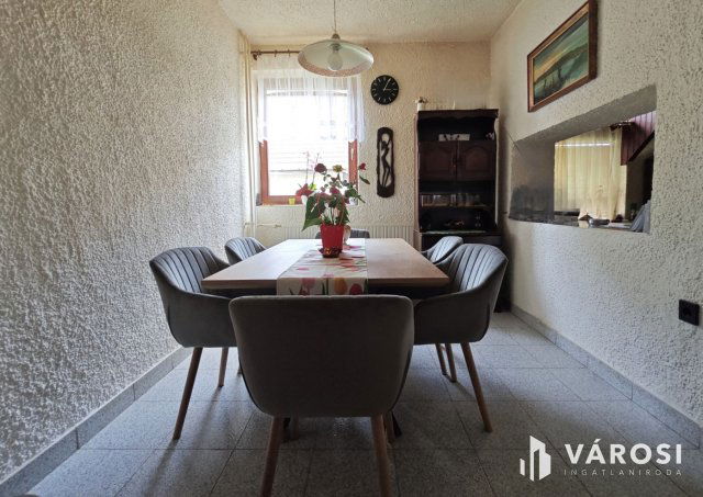 Eladó családi ház, Bükön 79.9 M Ft, 12 szobás
