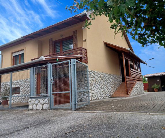 Eladó családi ház, Mezőkövesden 54 M Ft, 3 szobás