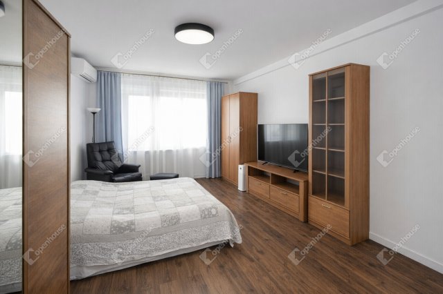 Eladó panellakás, Szegeden 54.9 M Ft, 2 szobás