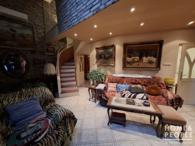 Eladó téglalakás, Szegeden 102.99 M Ft, 4 szobás