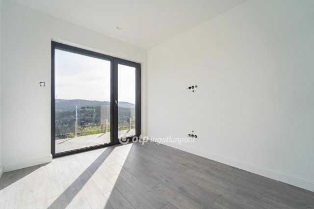 Eladó ikerház, Budapesten, II. kerületben 329.9 M Ft, 4 szobás