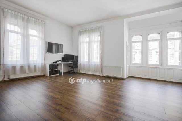 Eladó téglalakás, Budapesten, VIII. kerületben 114.9 M Ft