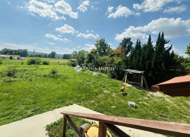 Eladó családi ház, Kesztölcön 129.9 M Ft, 7 szobás