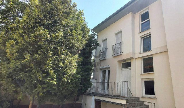Kiadó téglalakás, albérlet, Pécsett 170 E Ft / hó, 3 szobás