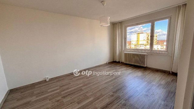 Kiadó panellakás, albérlet, Dunaújvárosban 130 E Ft / hó