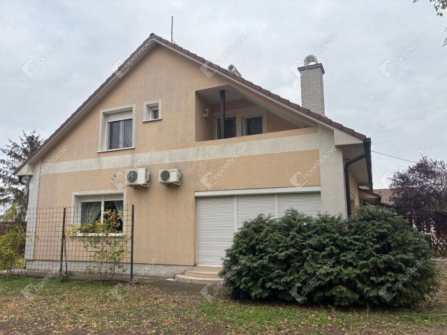 Eladó családi ház, Szatymazon 232 M Ft, 10 szobás