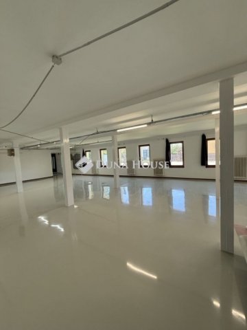 Kiadó családi ház, albérlet, Egyházasrádócon 480 E Ft / hó