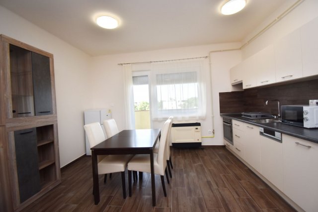 Kiadó téglalakás, albérlet, Debrecenben 250 E Ft / hó, 2 szobás