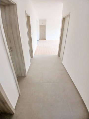 Eladó családi ház, Szigetszentmiklóson 129 M Ft, 5 szobás