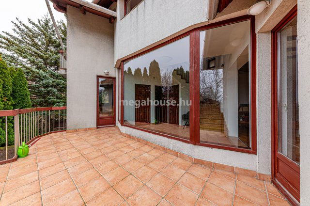 Eladó családi ház, Budaörsön 249 M Ft, 4 szobás