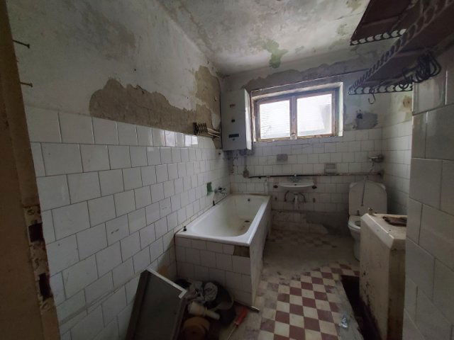 Eladó családi ház, Érden 55 M Ft, 5 szobás
