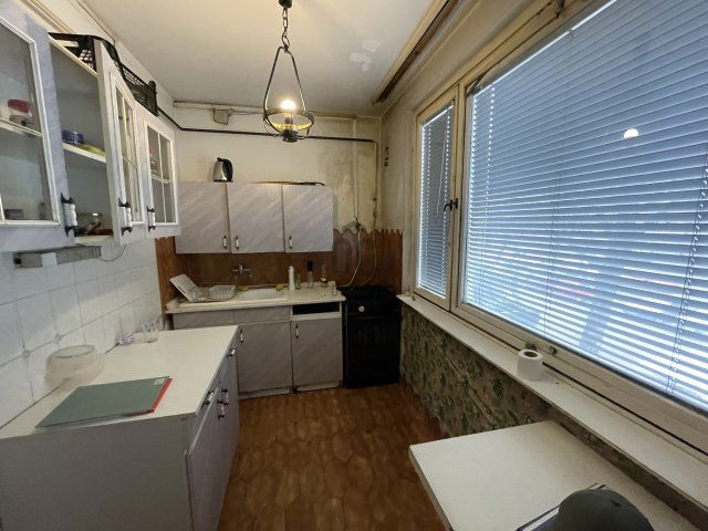 Eladó panellakás, Debrecenben 62.5 M Ft, 3 szobás