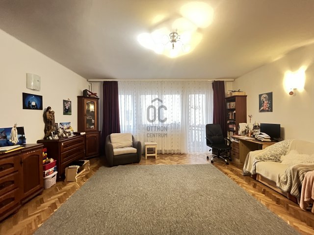 Eladó téglalakás, Debrecenben 108 M Ft, 4 szobás