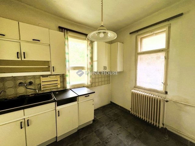 Eladó ikerház, Budapesten, III. kerületben 62 M Ft, 2 szobás