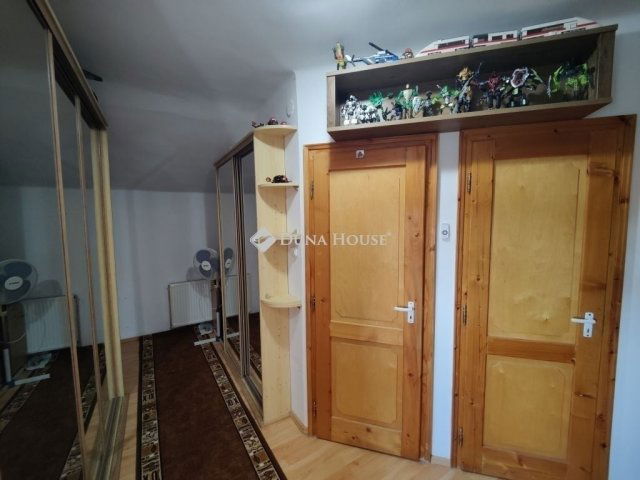 Eladó ikerház, Szentendrén 167.9 M Ft, 4 szobás