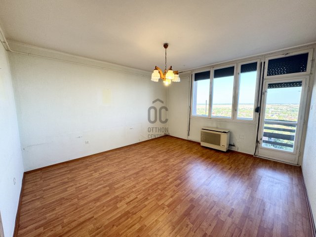 Eladó téglalakás, Szekszárdon 33 M Ft, 2 szobás