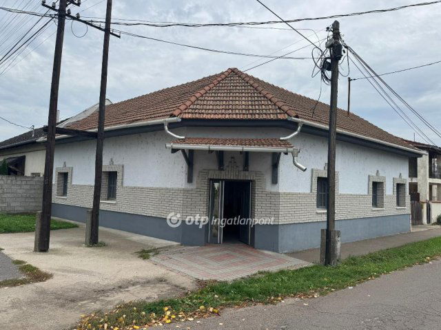 Eladó üzlethelyiség, Tiszafüreden 28 M Ft / költözzbe.hu