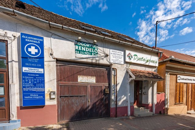 Eladó családi ház, Budakeszin, Fő utcában 45 M Ft, 5 szobás