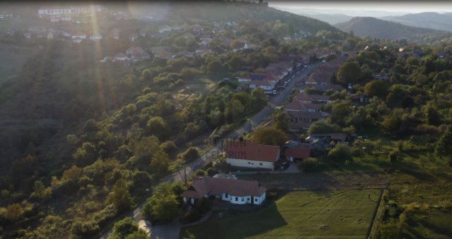 Eladó családi ház, Hollókőn 199 M Ft, 8 szobás