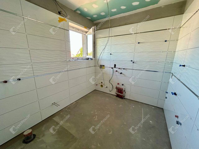 Eladó családi ház, Siófokon 119.9 M Ft, 4 szobás