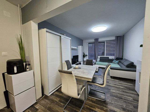 Eladó panellakás, Szombathelyen 42 M Ft, 2+1 szobás