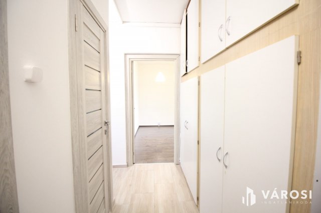 Eladó panellakás, Hódmezővásárhelyen 45 M Ft, 2 szobás