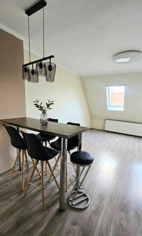 Eladó téglalakás, Szegeden, Ács utcában 81.9 M Ft, 4 szobás