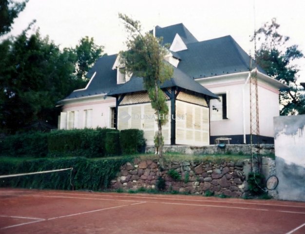 Eladó családi ház, Balatonalmádiban 289 M Ft, 7 szobás