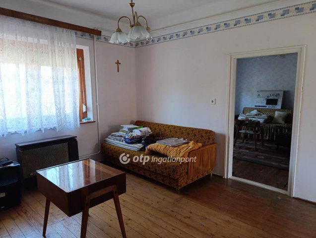 Eladó családi ház, Forráskúton 25 M Ft, 3 szobás