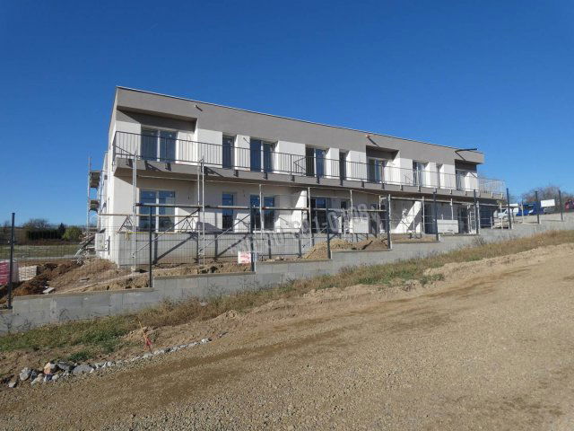 Eladó téglalakás, Mogyoródon 59.9 M Ft, 3 szobás